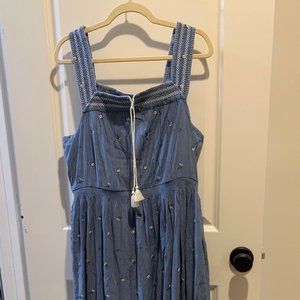 NWOT Old Navy Sleeveless Waist-Defined Embroidered Clip-Dot Maxi